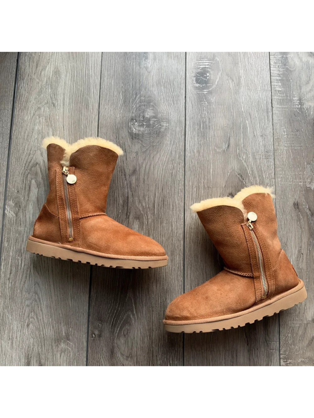 UGG Women’s Chestnut Suede Zip Boots Estimated Size US 5–6